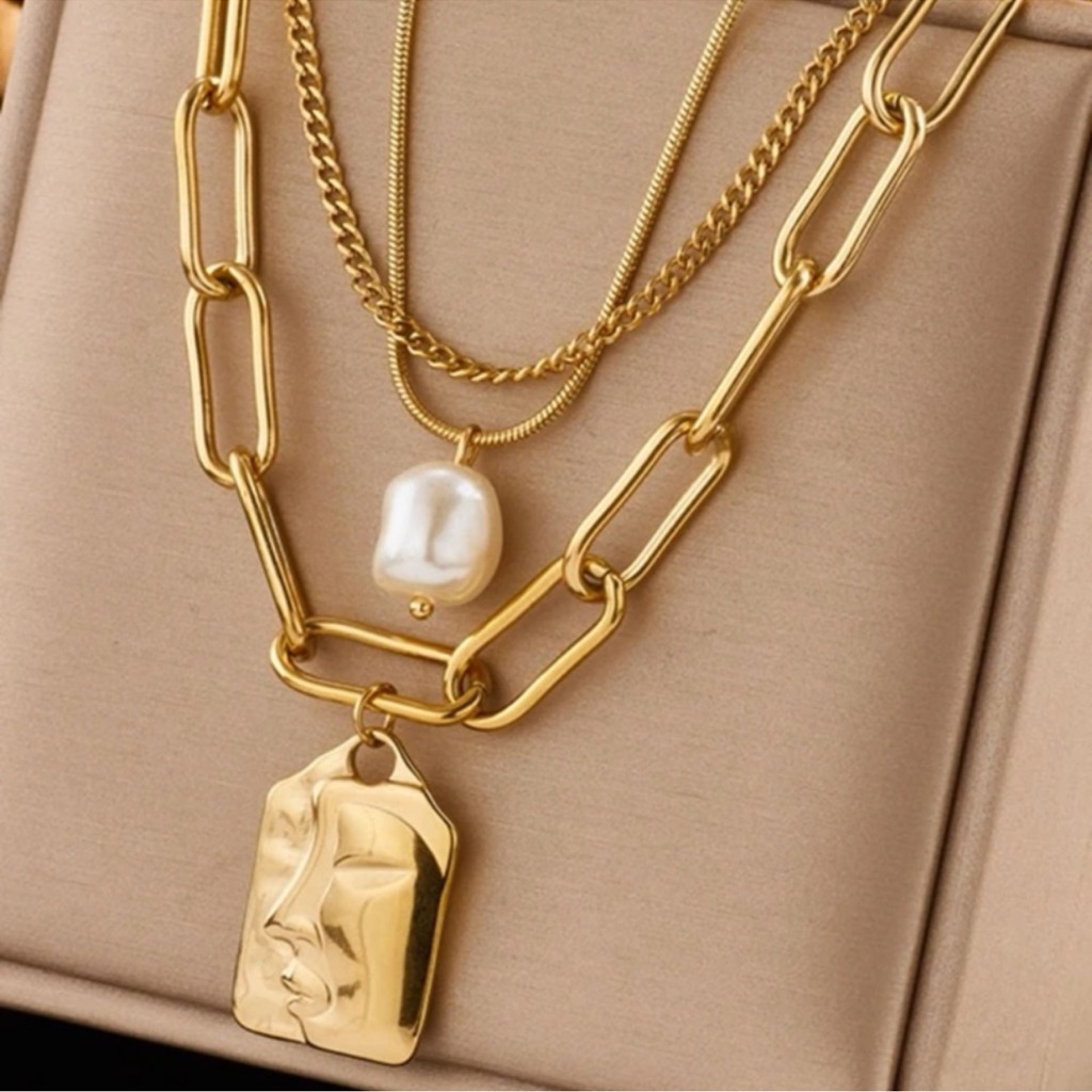 - New Chunky Layered Necklace 35$
